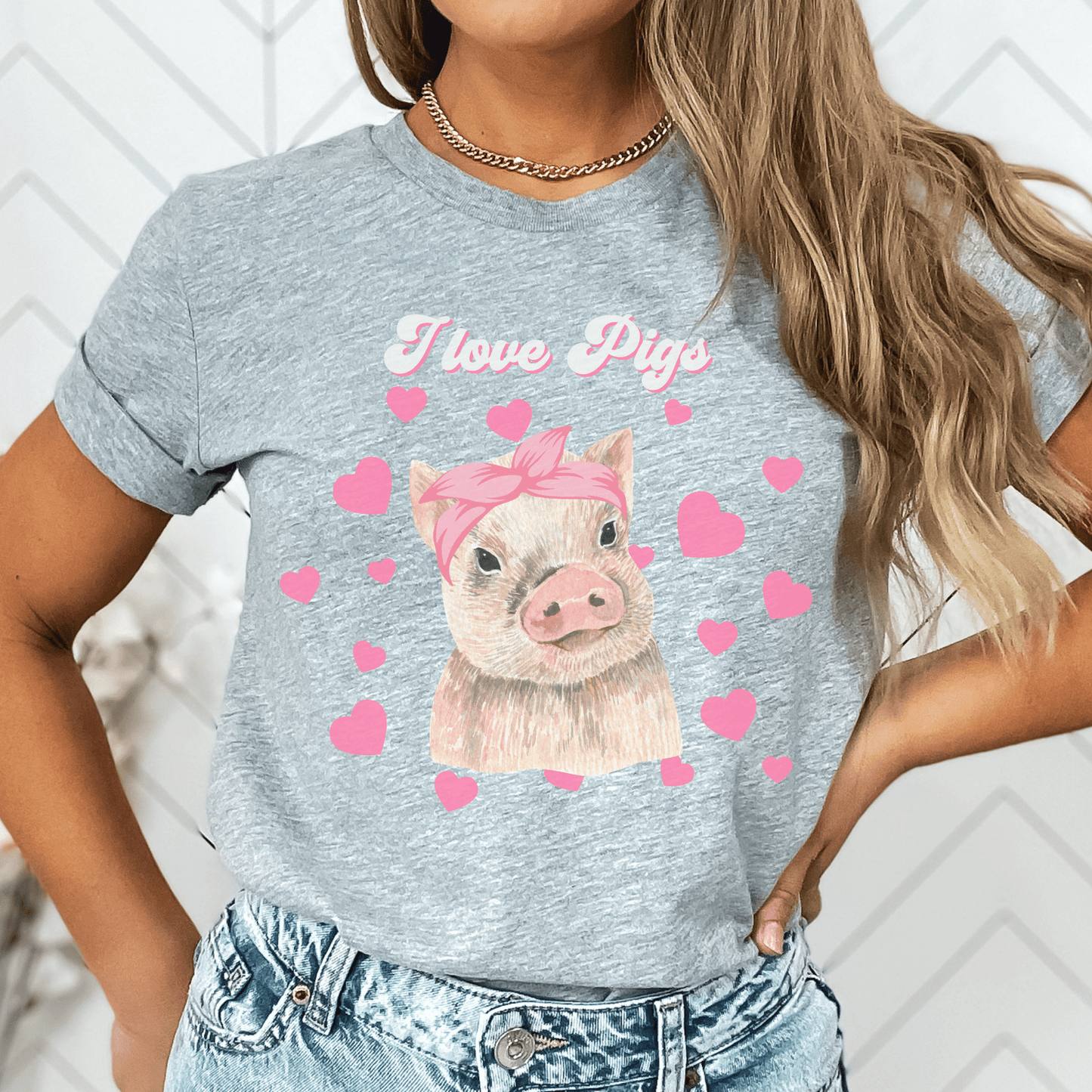 This product features an adorable design of a piglet surrounded by pink hearts, perfect for those who love pigs.